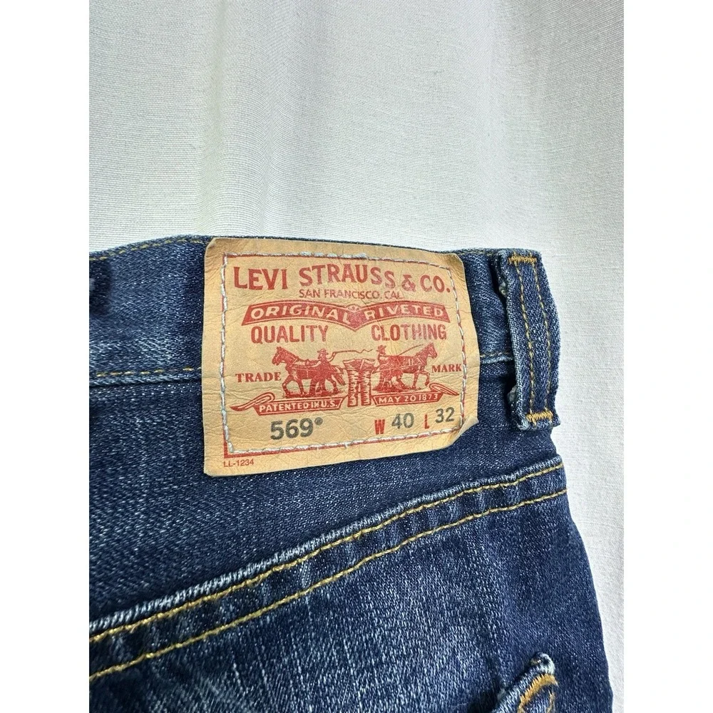 Levi 569 jeans W 40 L 32 ‎ color Blue denim loose relax straight leg pockets